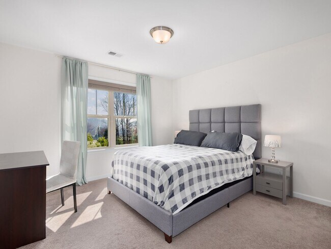 Building Photo - Beautiful Home with Room to Spare in Arden!