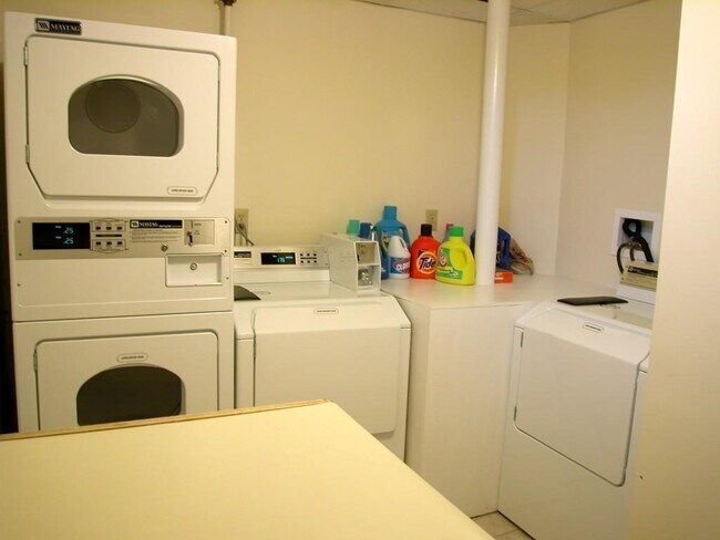 Building Photo - 224 Jamaicaway