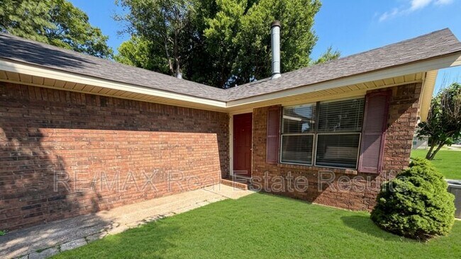 Building Photo - 4416 Acoma St