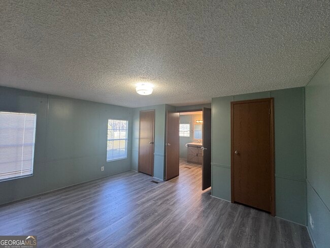 Building Photo - 30 Aaron Dr