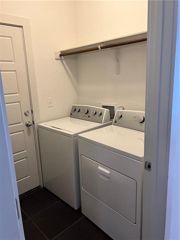 Building Photo - 1516 Homespun Rd