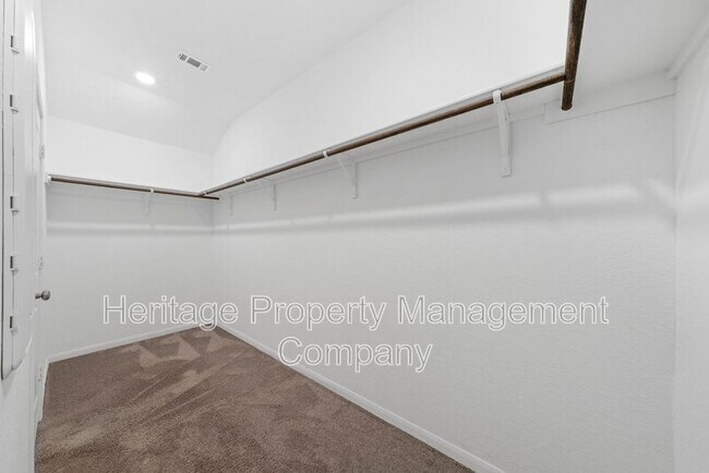 Building Photo - 2700 Coral Vly