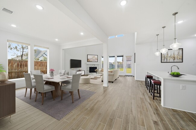 Building Photo - 21303 Shore Arbor Ln