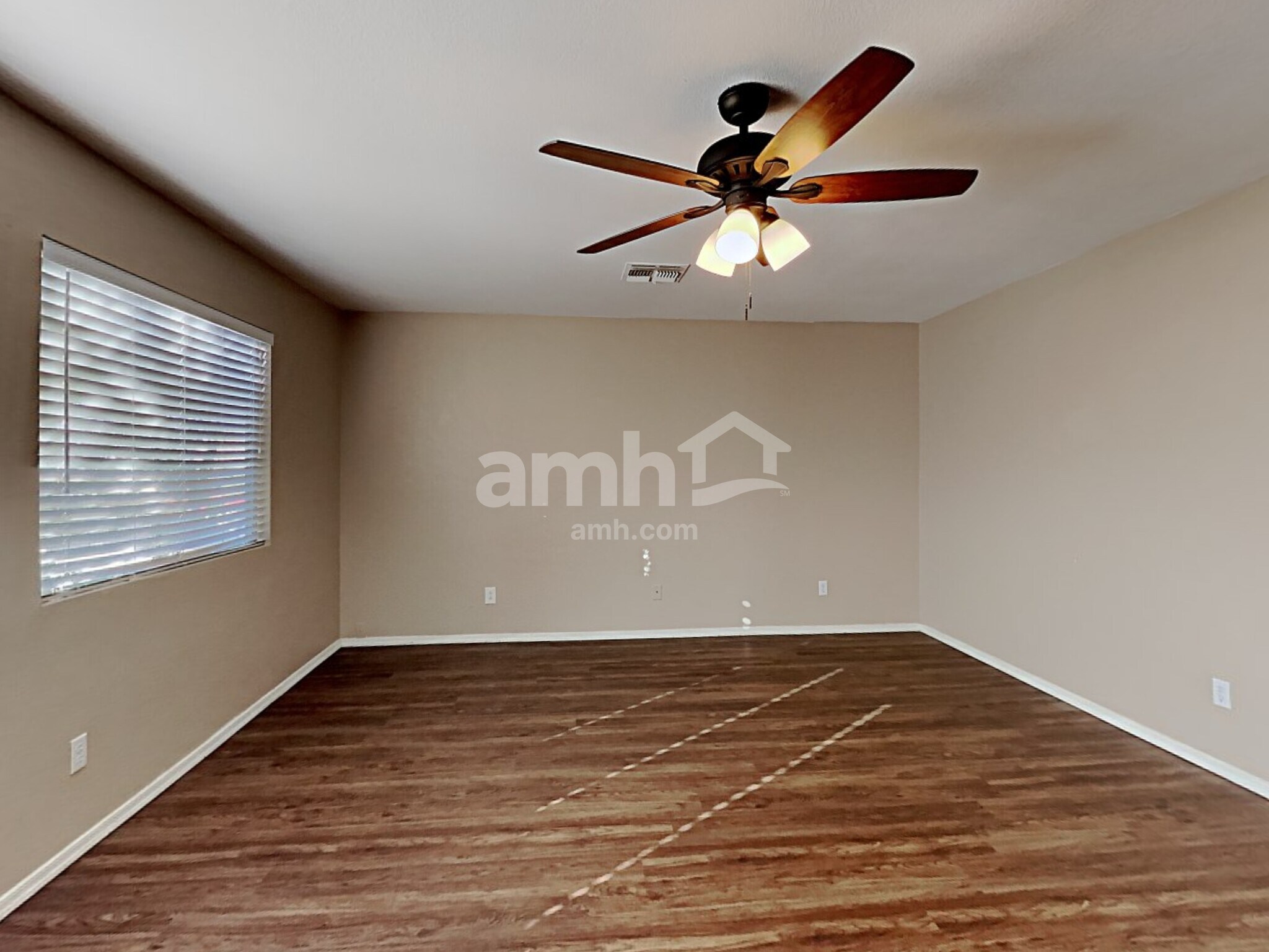 Building Photo - 1117 E Dust Devil Dr