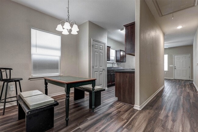 Building Photo - 4918 Carmen St