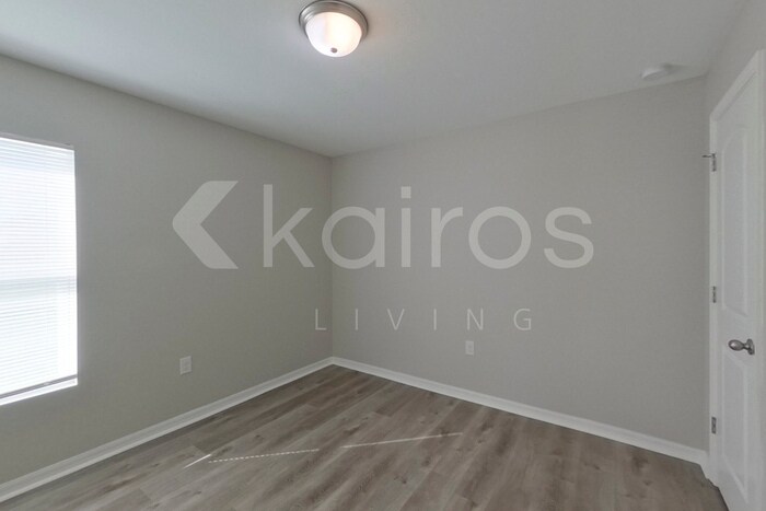 Building Photo - 315 NE 25th Terrace