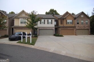Building Photo - 5850 Vinyard Ln