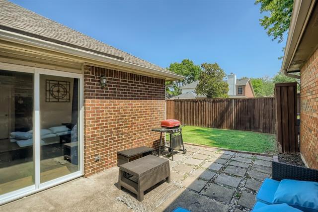 Building Photo - 627 Meadowbrook St