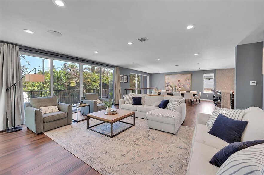 Building Photo - 640 NE 17th Way