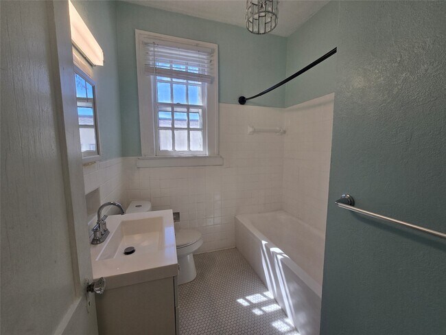 Building Photo - 717 Broadway Avenue J