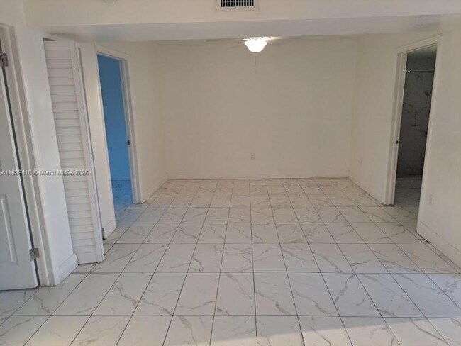 Building Photo - 301 NW 177th St