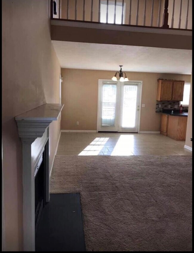 Building Photo - 321 Clearlake Dr