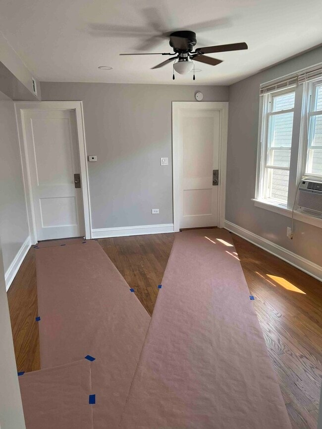 Building Photo - 10434 S Wentworth Ave