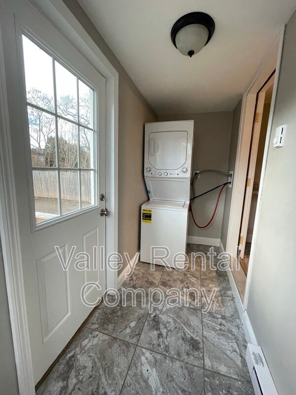 Building Photo - 123-125 Williams St