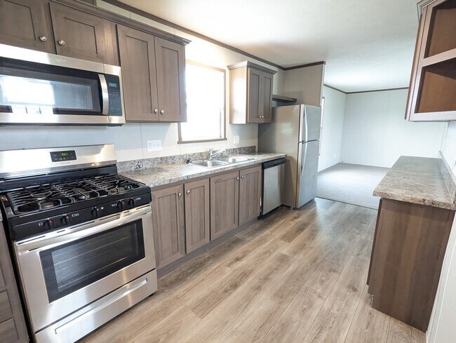 Primary Photo - 46000 Geddes Rd