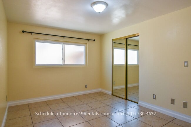 Building Photo - 3 Bedroom, 2 Bath House on Shared Lot