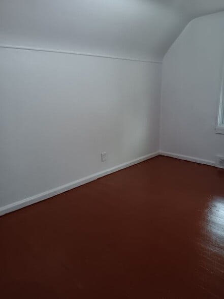 Building Photo - 16306 Tacoma St