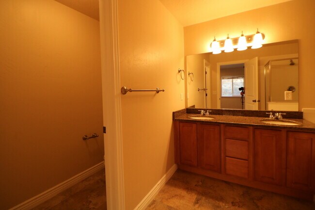 Building Photo - Traverse Mountain Home