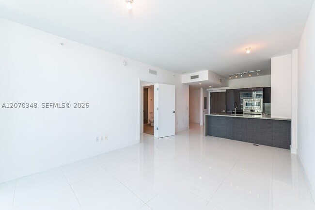 Building Photo - 1080 Brickell Ave