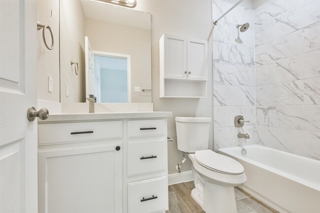 Building Photo - 7524 E Maxroy St