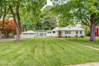 Building Photo - 107 Green Ave