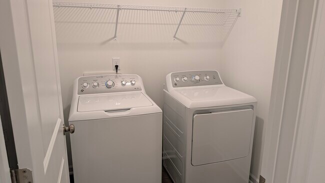 Building Photo - 3111 Vitner Dr