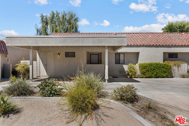 Building Photo - 40513 Bay Hill Way