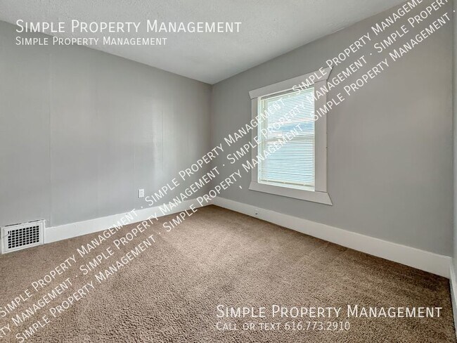 Building Photo - 813 California-