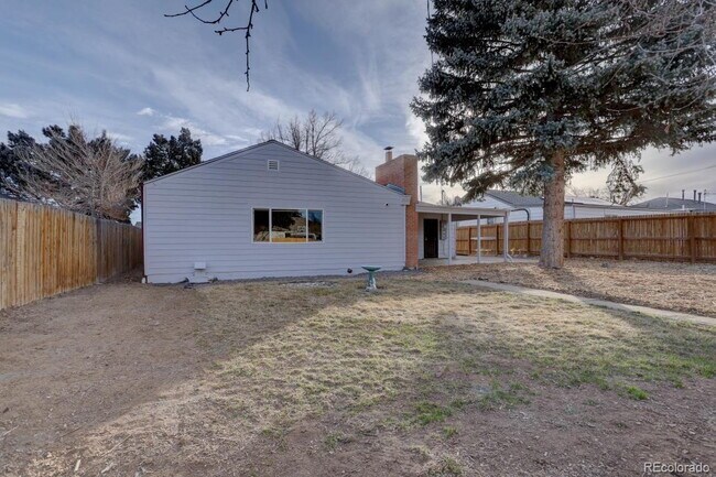 Building Photo - Updated 3 Bedroom Home in Hoffman Heights