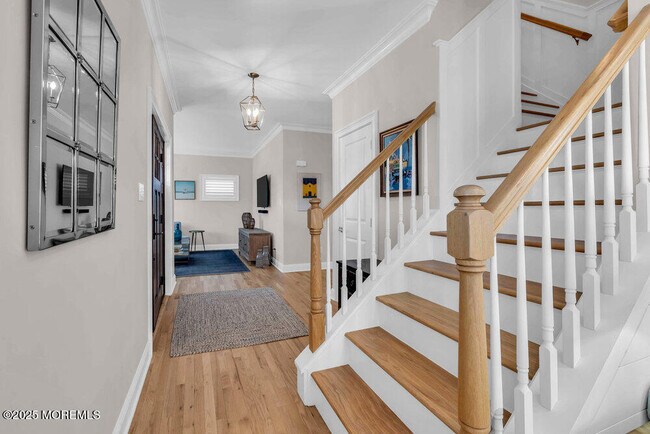 Building Photo - 102 4th Ave