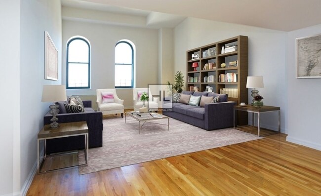 Building Photo - Greenwich Street