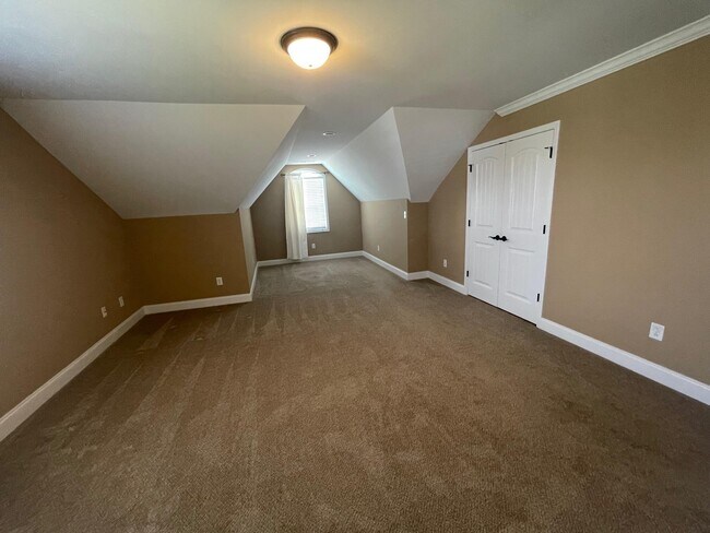 Building Photo - 1568 Sweet Clover Pk