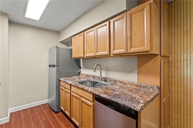 Building Photo - 4073 Sanlin Dr
