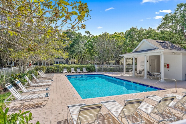 Building Photo - 130 Day Lily Dr