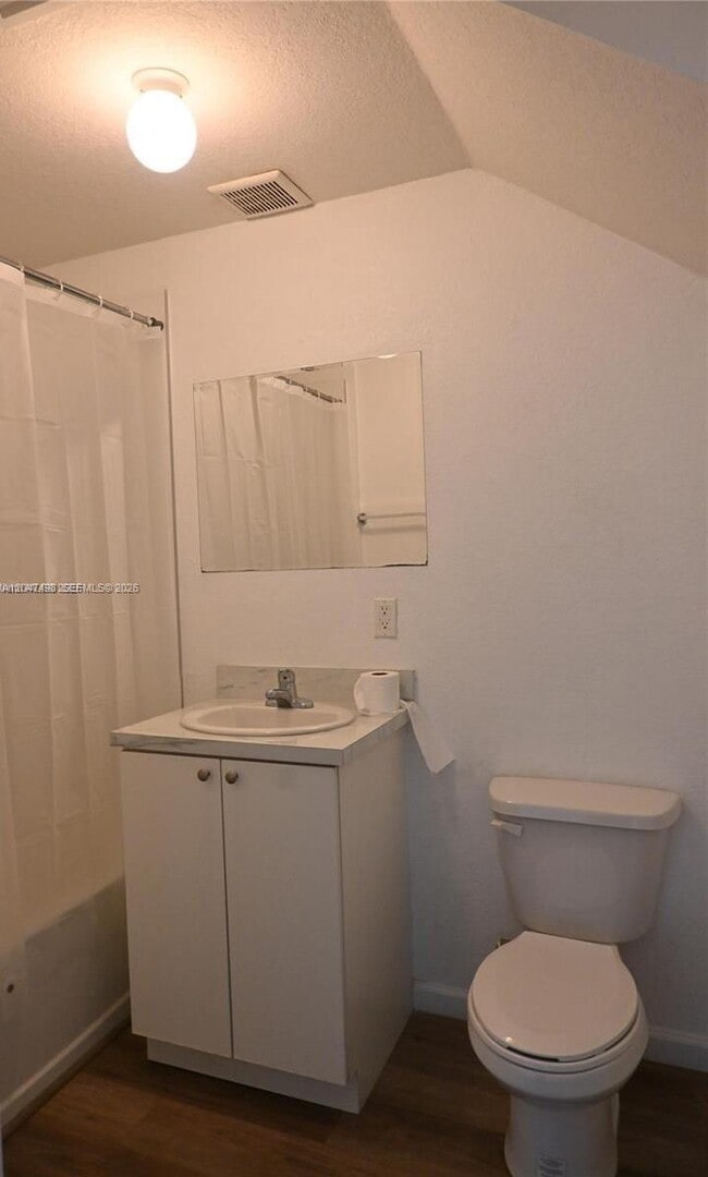 Building Photo - 210 SW 3rd Ct