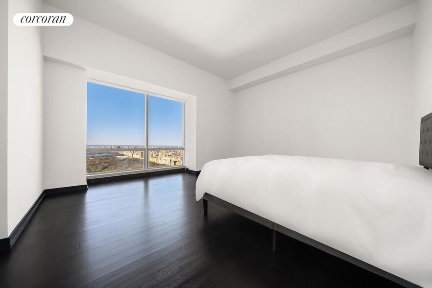 Building Photo - 157 W 57th St