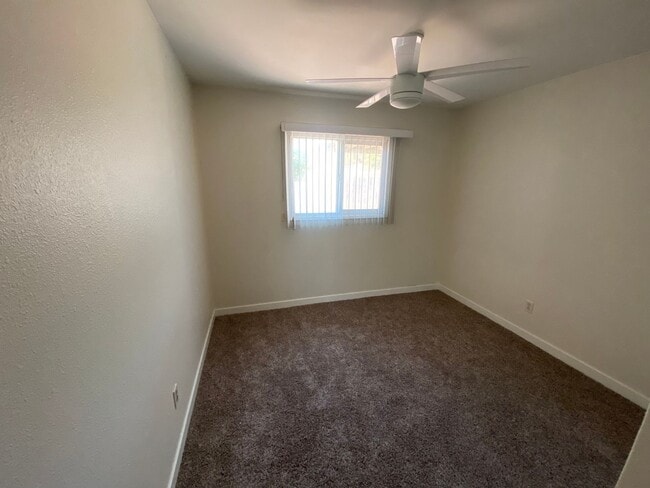Building Photo - 3 Bedroom, 2 Bathroom Single Story House i...