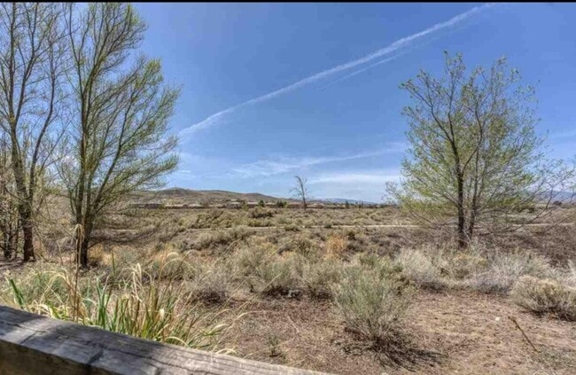 Building Photo - 4 Bedrooms in Gated Community