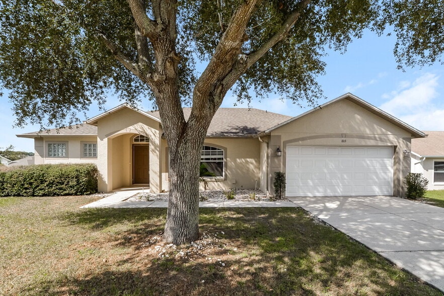 Primary Photo - 803 Shore Breeze Way