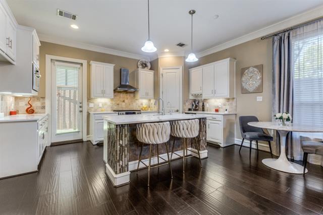 Building Photo - 4931 Homer St