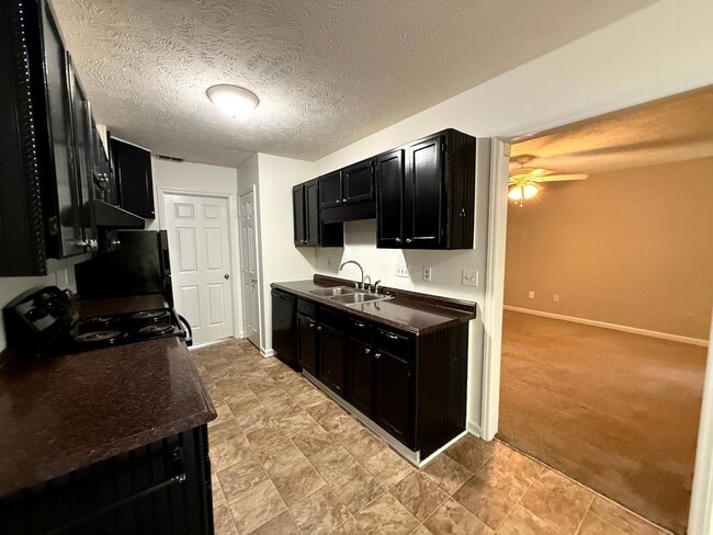Building Photo - 5481 Landview Pl