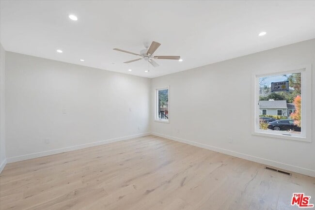 Building Photo - 1928 Montecito Dr