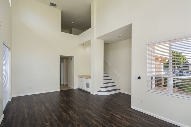 Building Photo - 4 Bed 2.5 Bath in Kapolei Iwalani