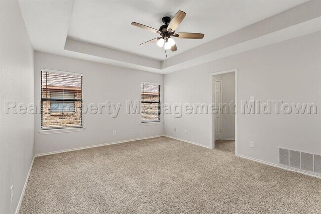 Building Photo - 5104 Andalusia Trail