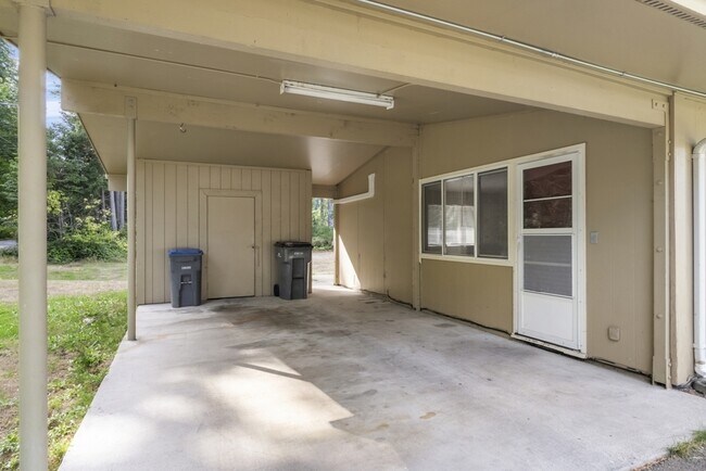 Building Photo - 12769 Lala Cove Ln SE