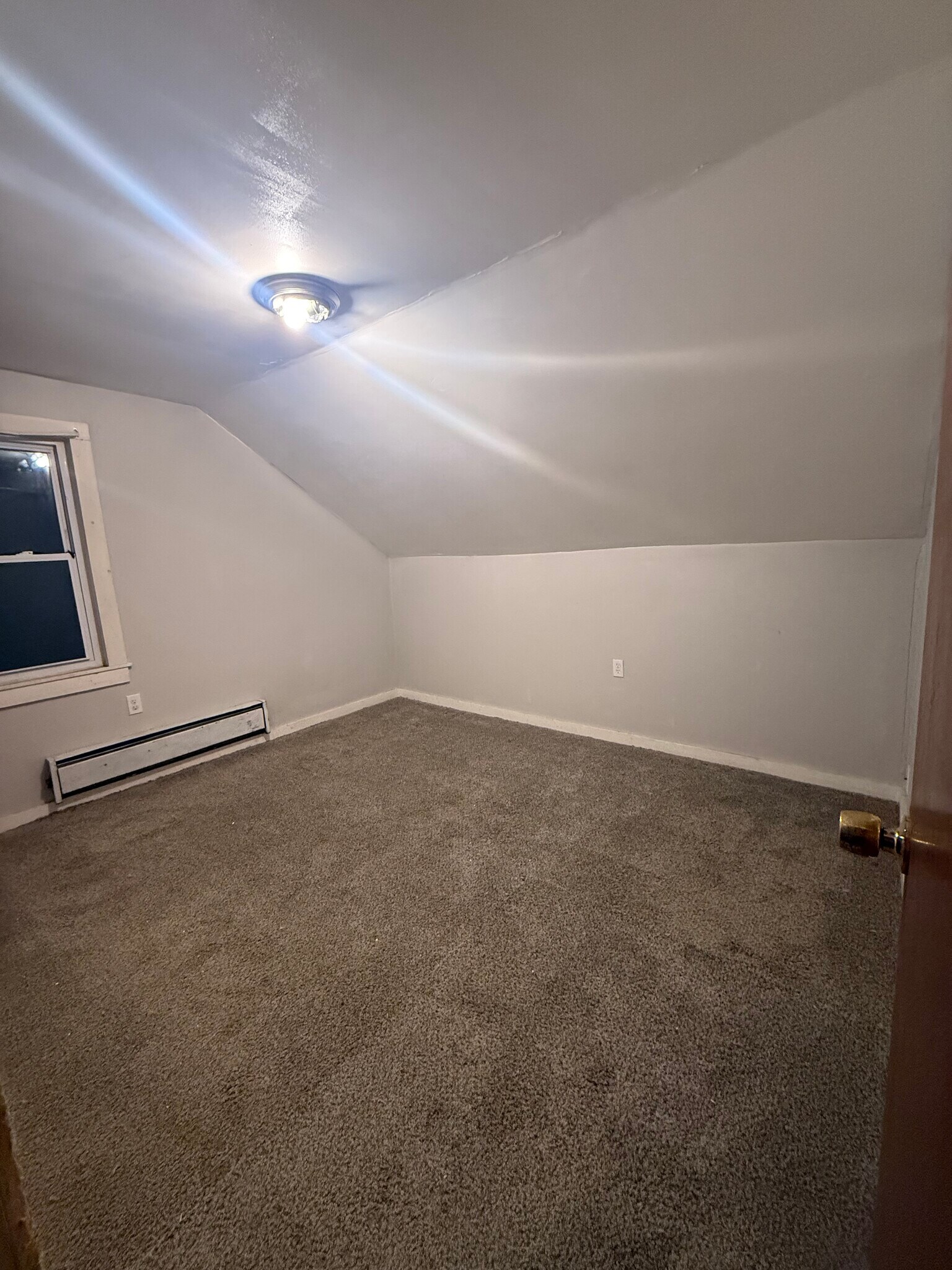 Building Photo - 15 Railroad Pl