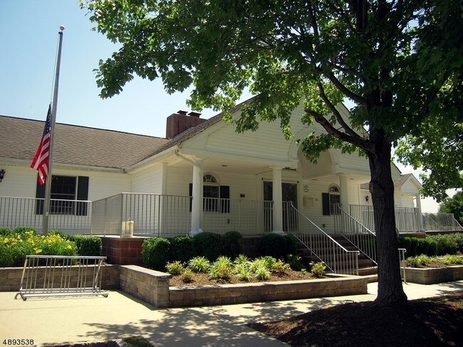 Building Photo - 187 Potomac Dr