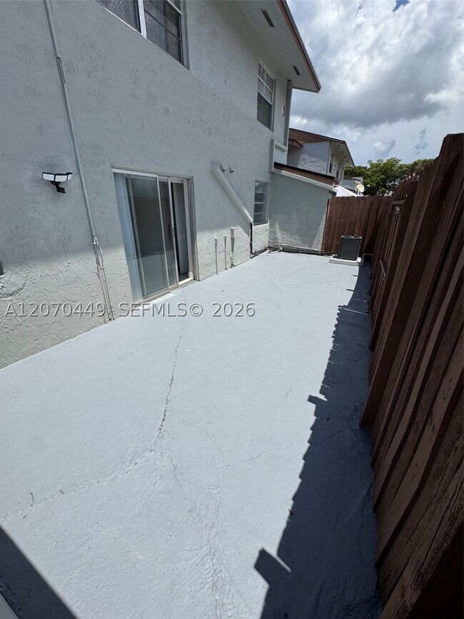 Building Photo - 15441 SW 81st Cir Ln
