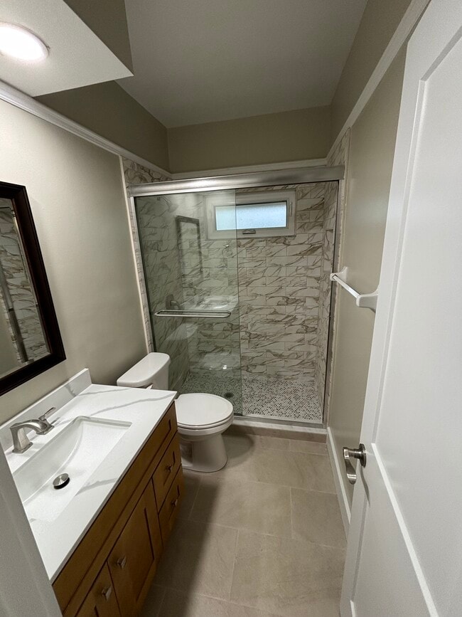 Building Photo - 5935 Tidewood Ave