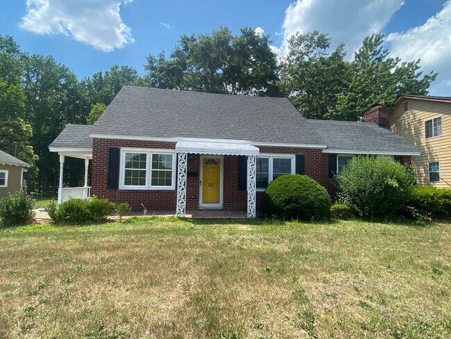 Building Photo - Mobley